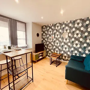https://joli-studio-a-deux-pas-du-chateau-et-du-centre.inbrittany.com